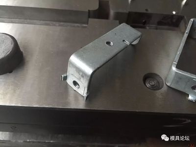 這么小的產品居然要這么大尺寸的模具?