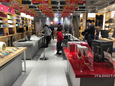 助力城市經濟活力復蘇 全國多地京東電腦數碼專賣店恢復營業，電子產品銷售回暖